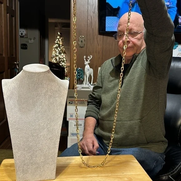 Cole Haam vintage Crossbody. And very good gently used condition.​​​ - Picture 9 of 9